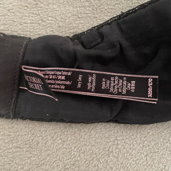 NWOT black lace multi way Victoria’s Secret bra 32DD - Picture 3 of 5